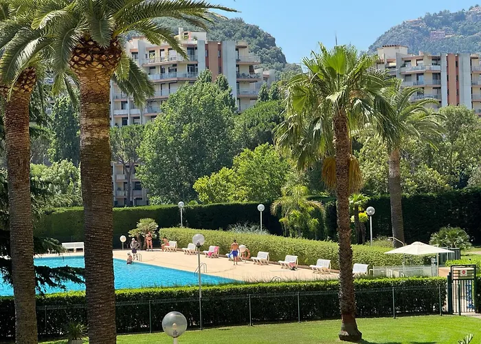 My Resid Appart Cannes Marina Vue Piscine