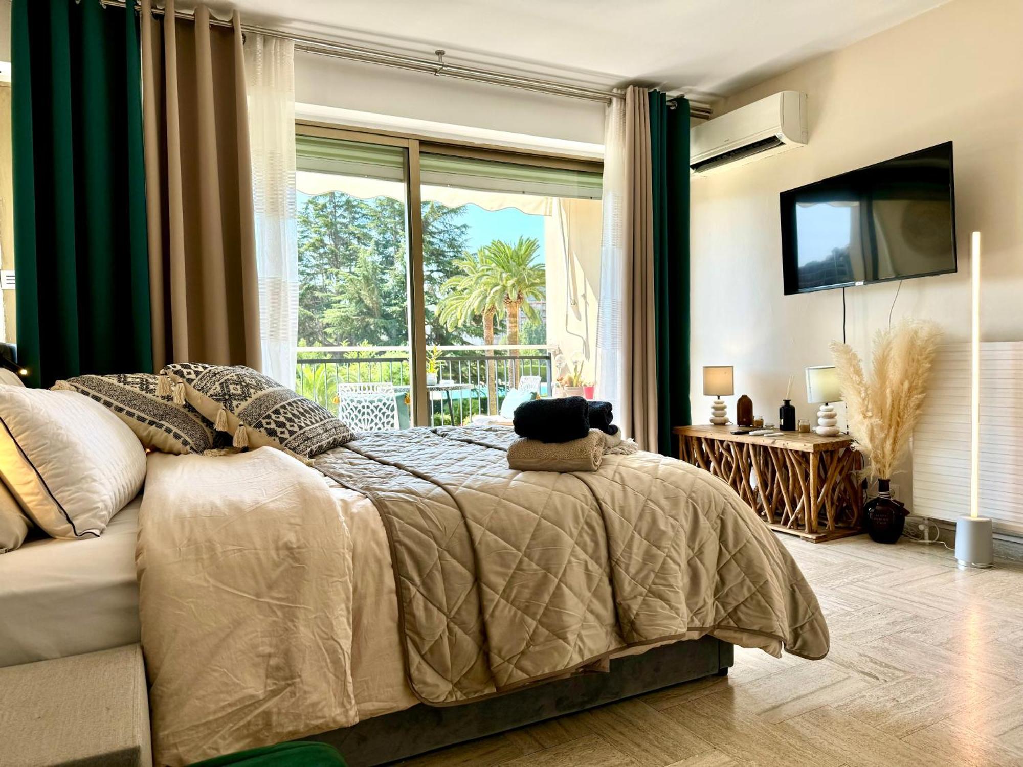 My Resid Cannes Marina Vue Piscine Apartment *